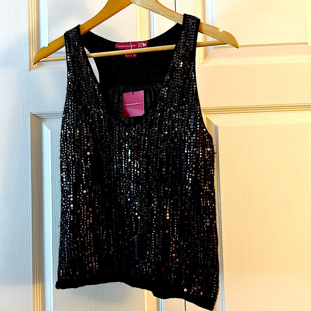Cashmere sweater tank with metallic (coppper, silver and gold) details. Size M.